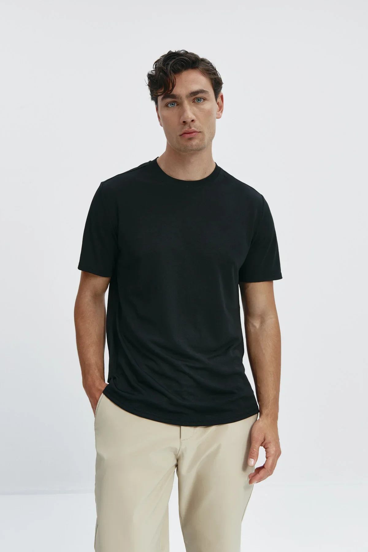 Camiseta negra hombre