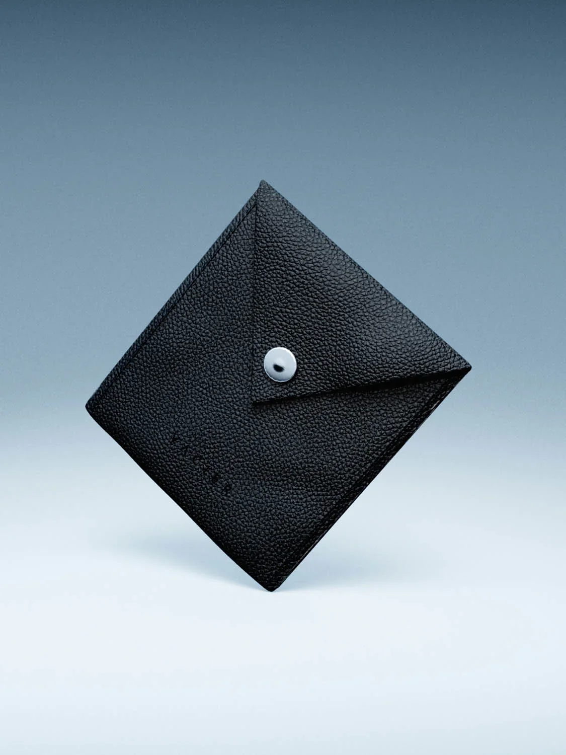 VERSATILE VACIER WALLET