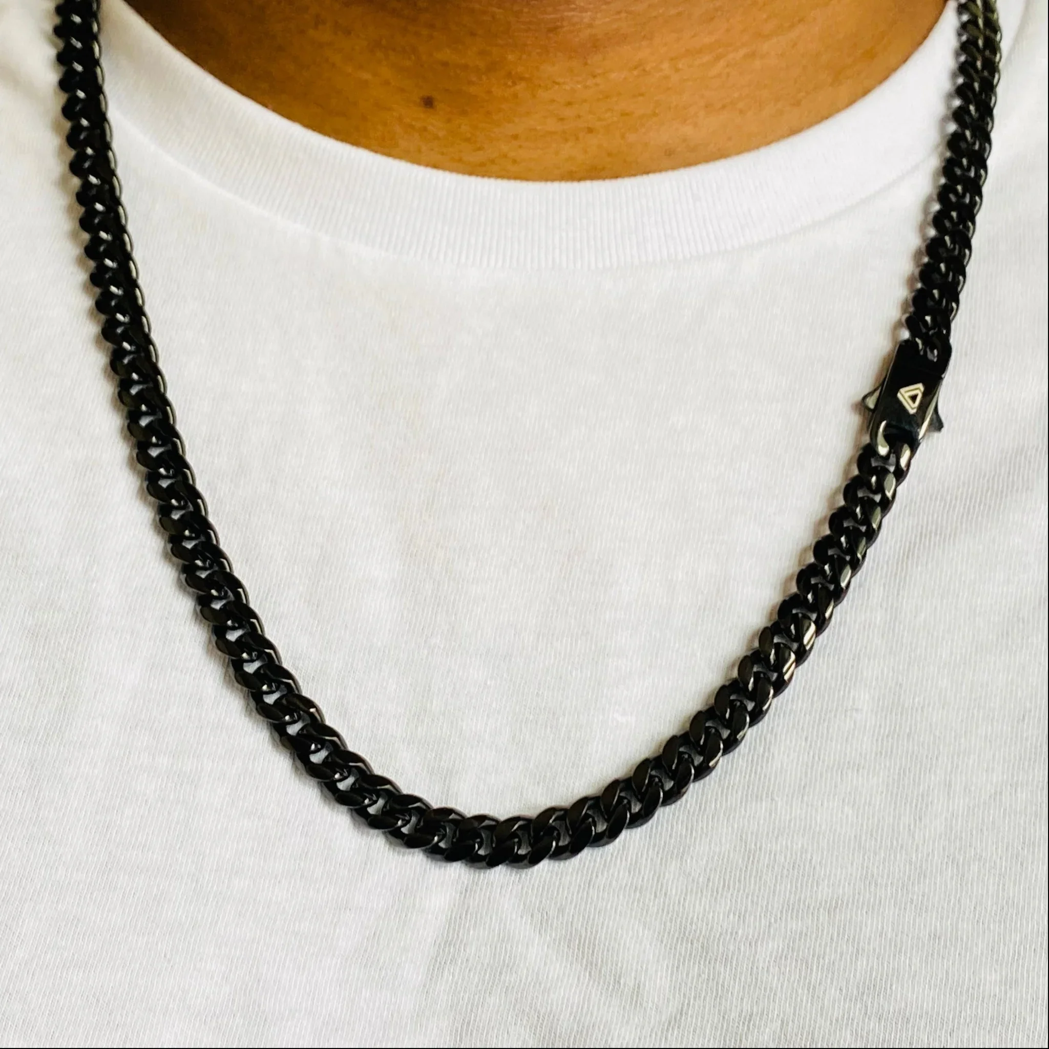 BLACK MIAMI CUBAN CHAIN