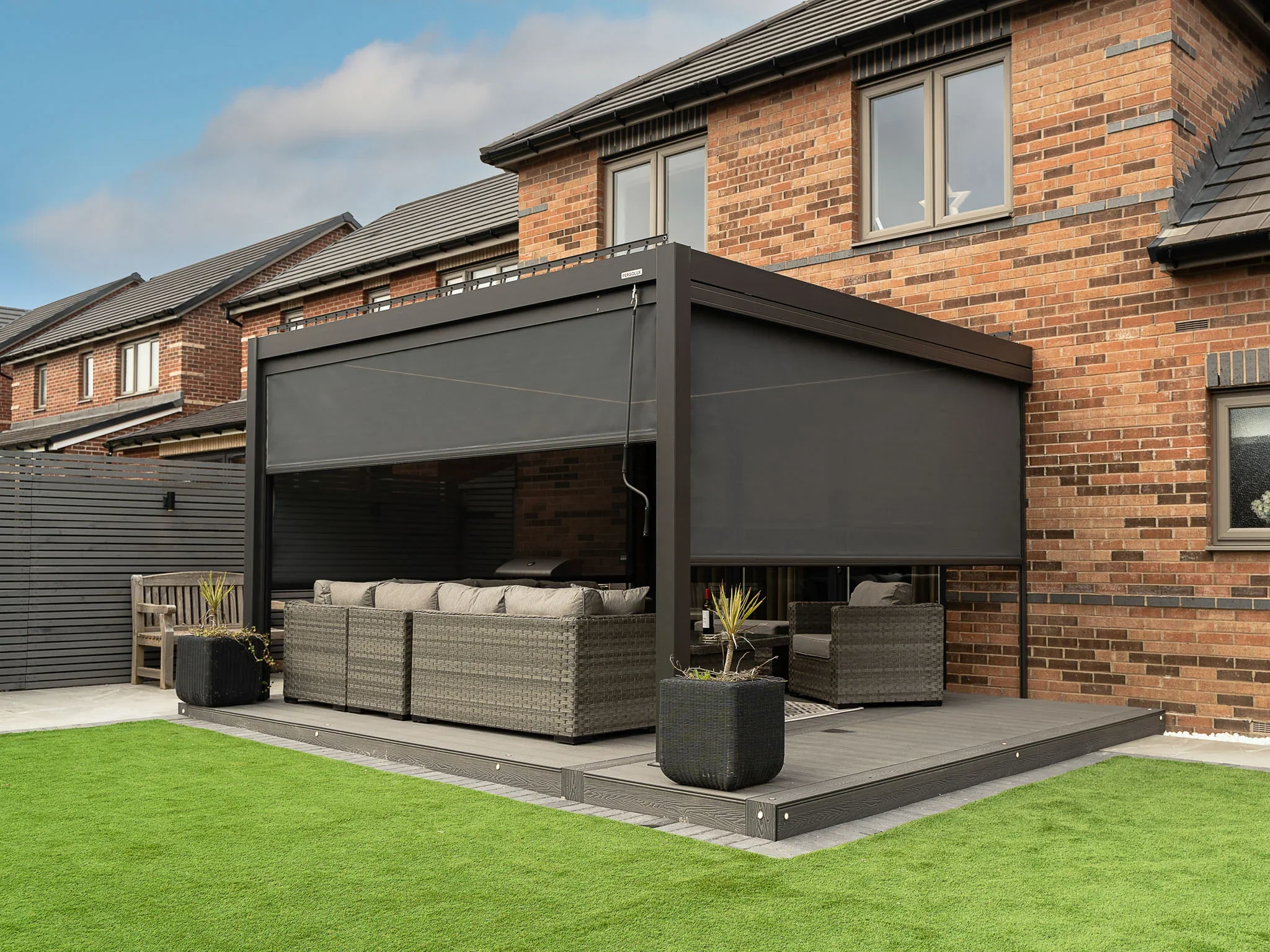 Retractable Screens for S1