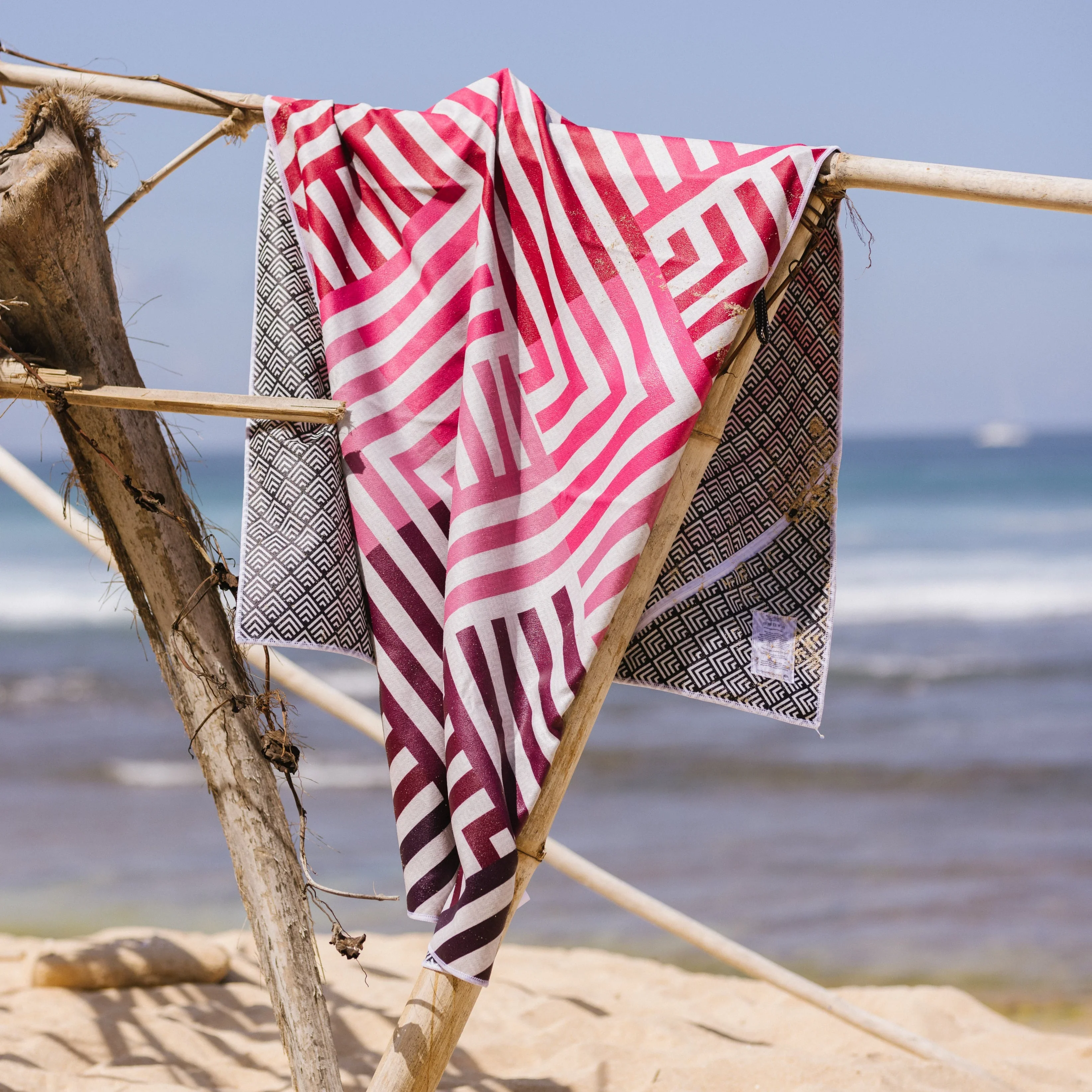 Schnelltrocknendes Reise- und Strandtuch mit Geheimfach