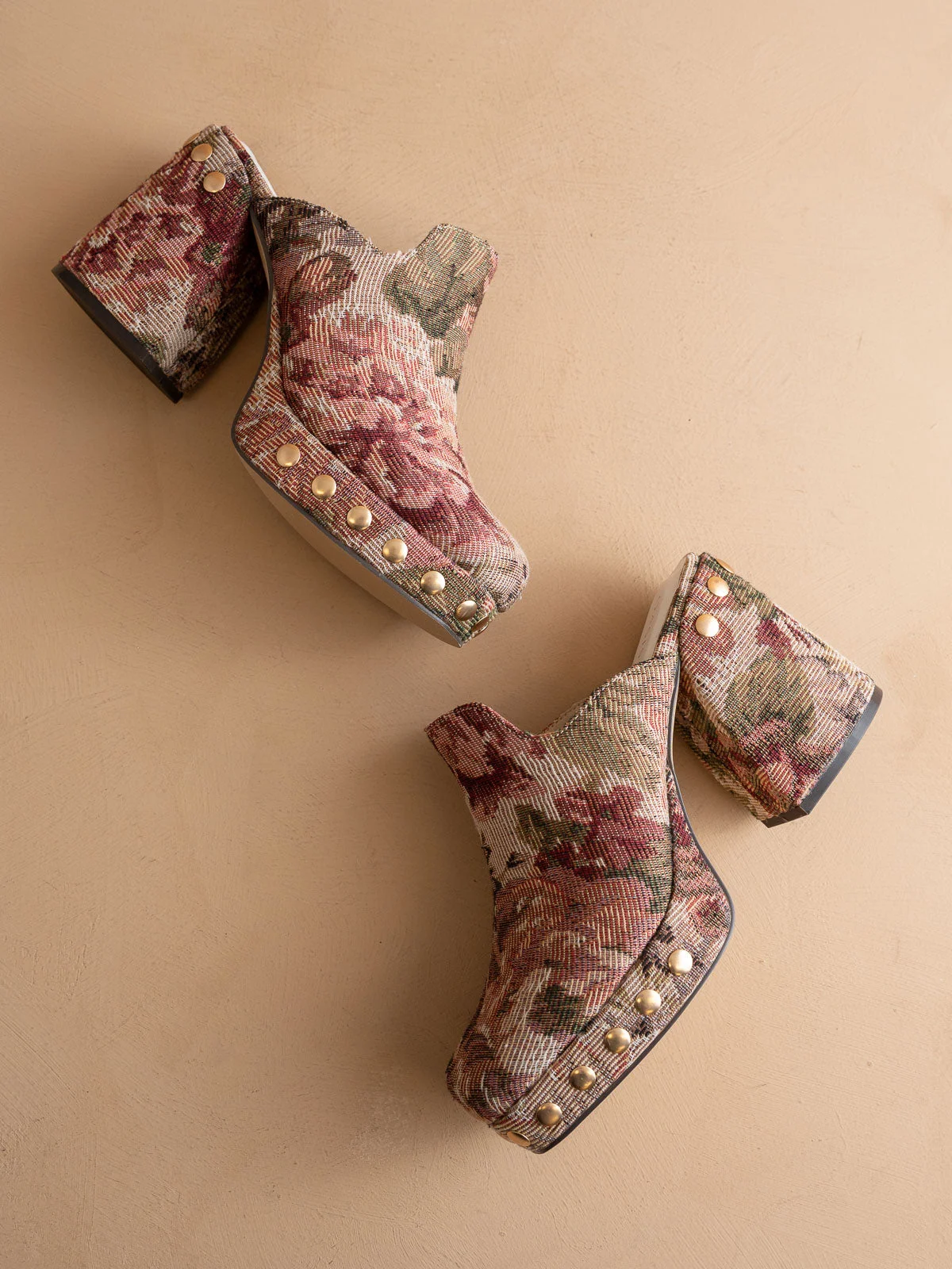 The Sierra | Mauve Tapestry Platform Clog