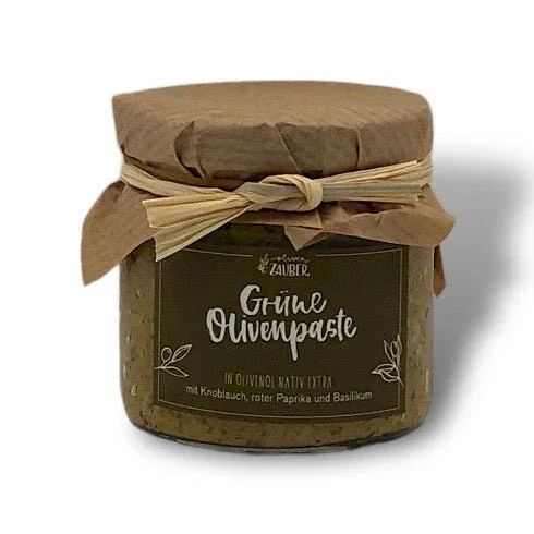 Grüne Olivenpaste mit Knoblauch und extra-nativem Olivenöl