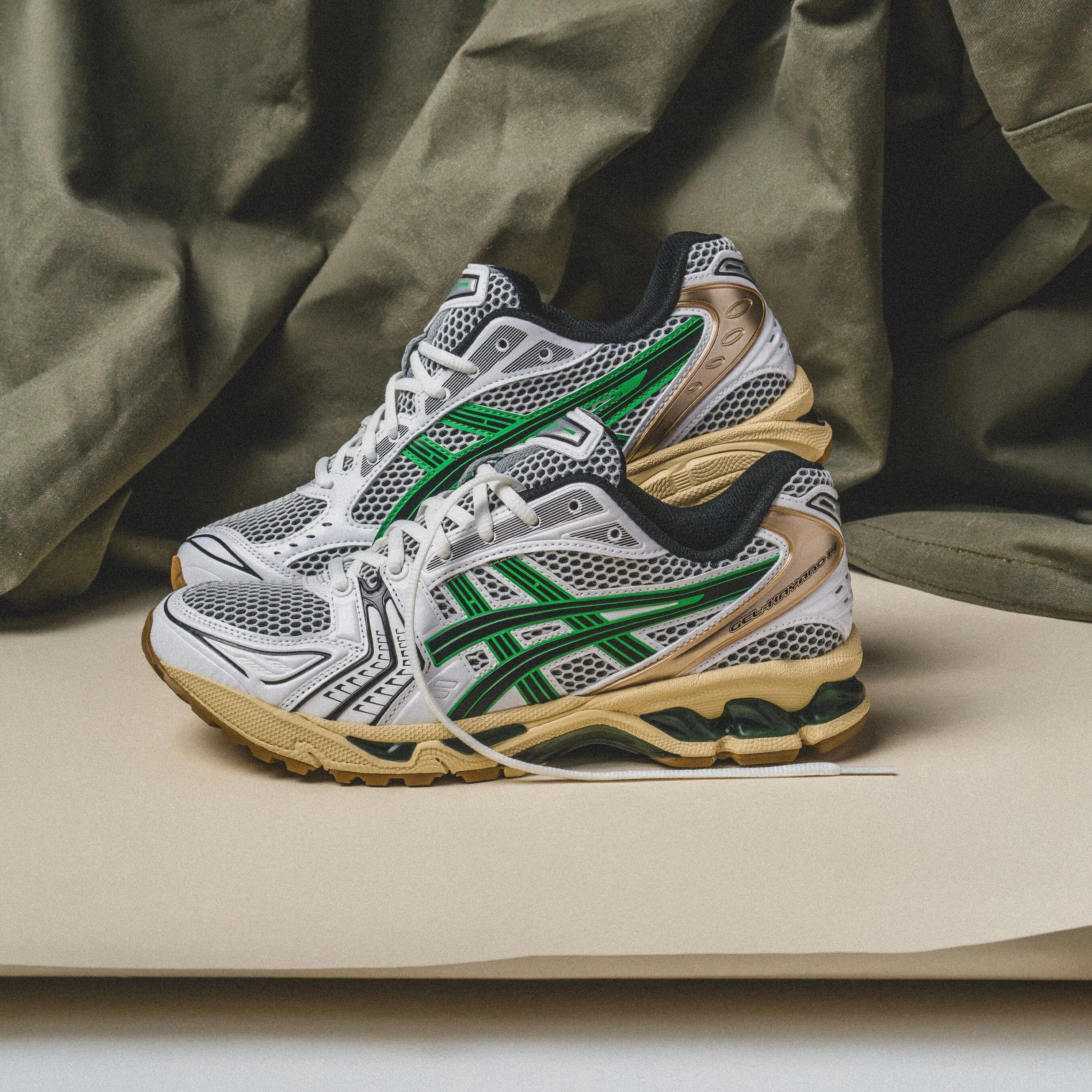 MEN'S ASICS | Gel- Kayano 14 (WHITE/HINOKI BEIGE)