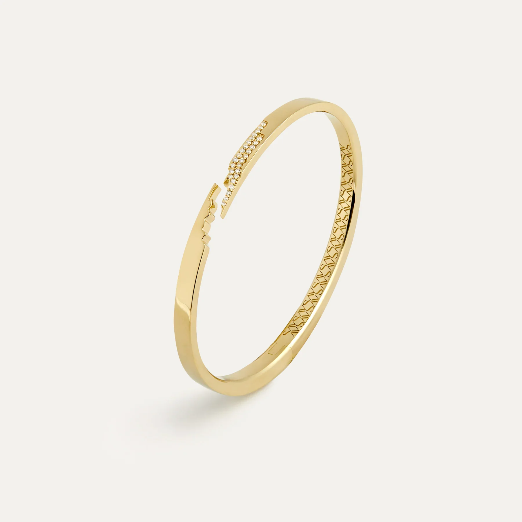 Signature Broken Narrow Cuff Bracelet with Pavé Diamonds