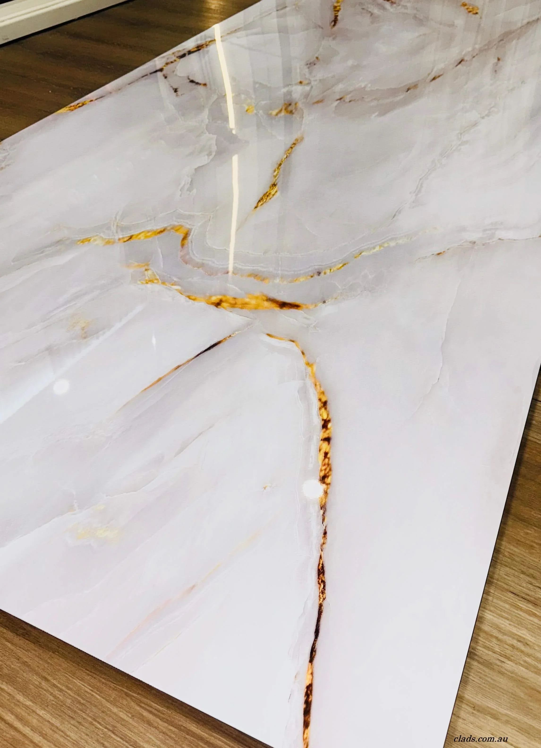 Glossy Marble Sheet In Oro Gold 2.7 M