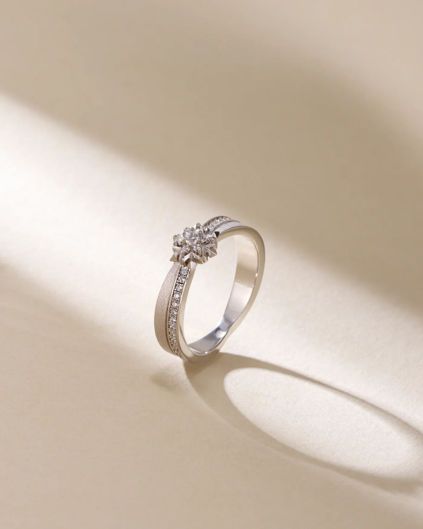 Zayne - Snowlight Wishes (Women's Ring)｜Affinity 100