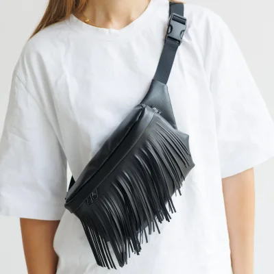 Bauchtasche Medium Eckig Kunstleder Fransen Schwarz