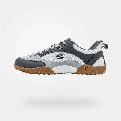 Tundra - Wide Toe Sneakers