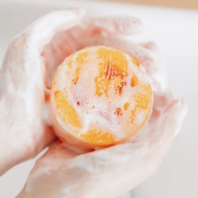 NATURAL LOOFAH SOAP · HONEY PEACH