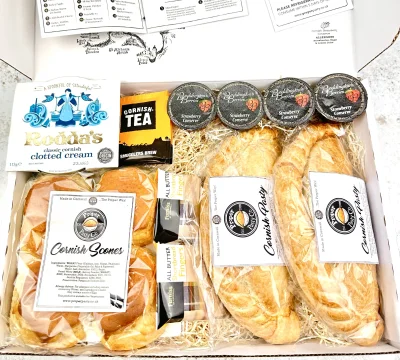 Tintagel Cornish Pasty and Cream Tea Hamper (CTL | CTM)