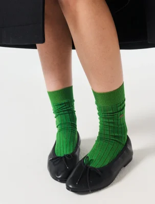 Les chaussettes fil d'écosse Vert plante verte