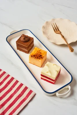 Assorted Mini Cakes (30pcs)