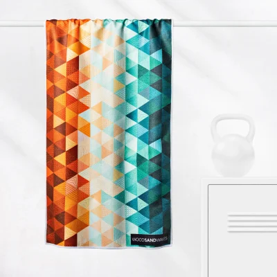 Kaleidoscope Orange - Sporthandtuch mit Magnet & Zipper-Tasche